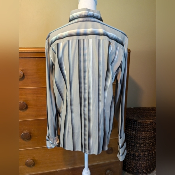 New York & Company Top Size XL Button Up Stretch - Picture 7 of 13
